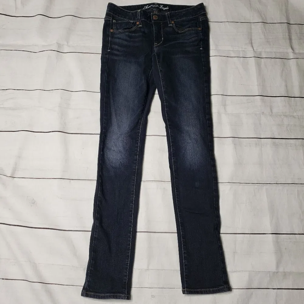 American Eagle Skinny jeans dark wash 8